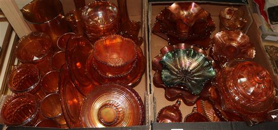 Approx 40 pieces of carnival glassware